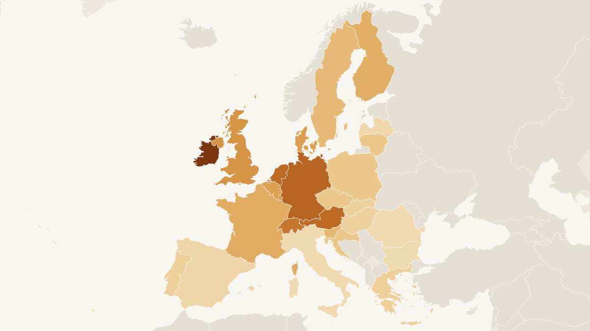 Mapa Evropy vybarvená podle vyhledávání v Googlu souvisejících s hovězím lojem na 100 000 obyvatel: Irsko tmavě hnědě, Německo, Rakousko, Švýcarsko a Nizozemsko hnědě, jižní a východní Evropa světlými odstíny